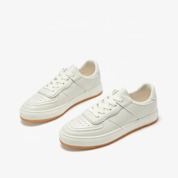 China Lace-up New Style Outdoor Unisex Beige Sneaker Comfortable Casual Shoes for Men